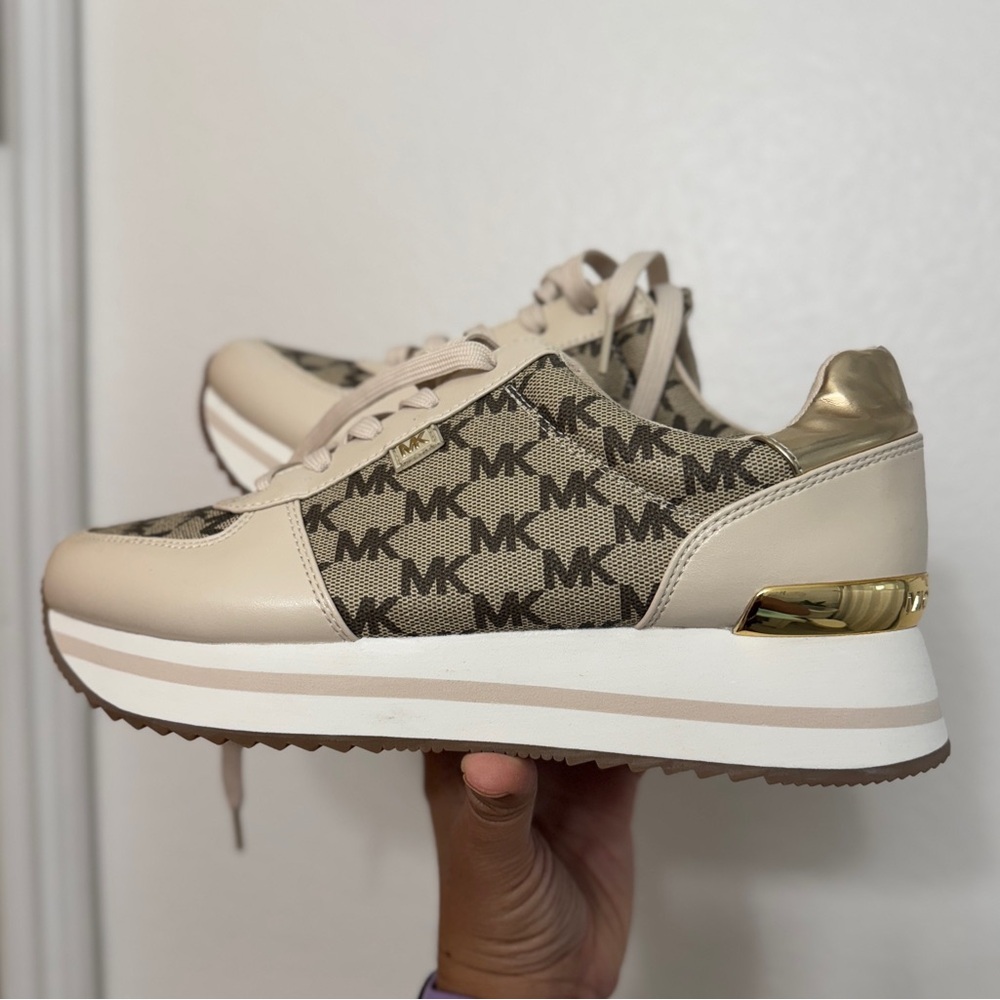 Michael Kors Women Sneakers Size 8